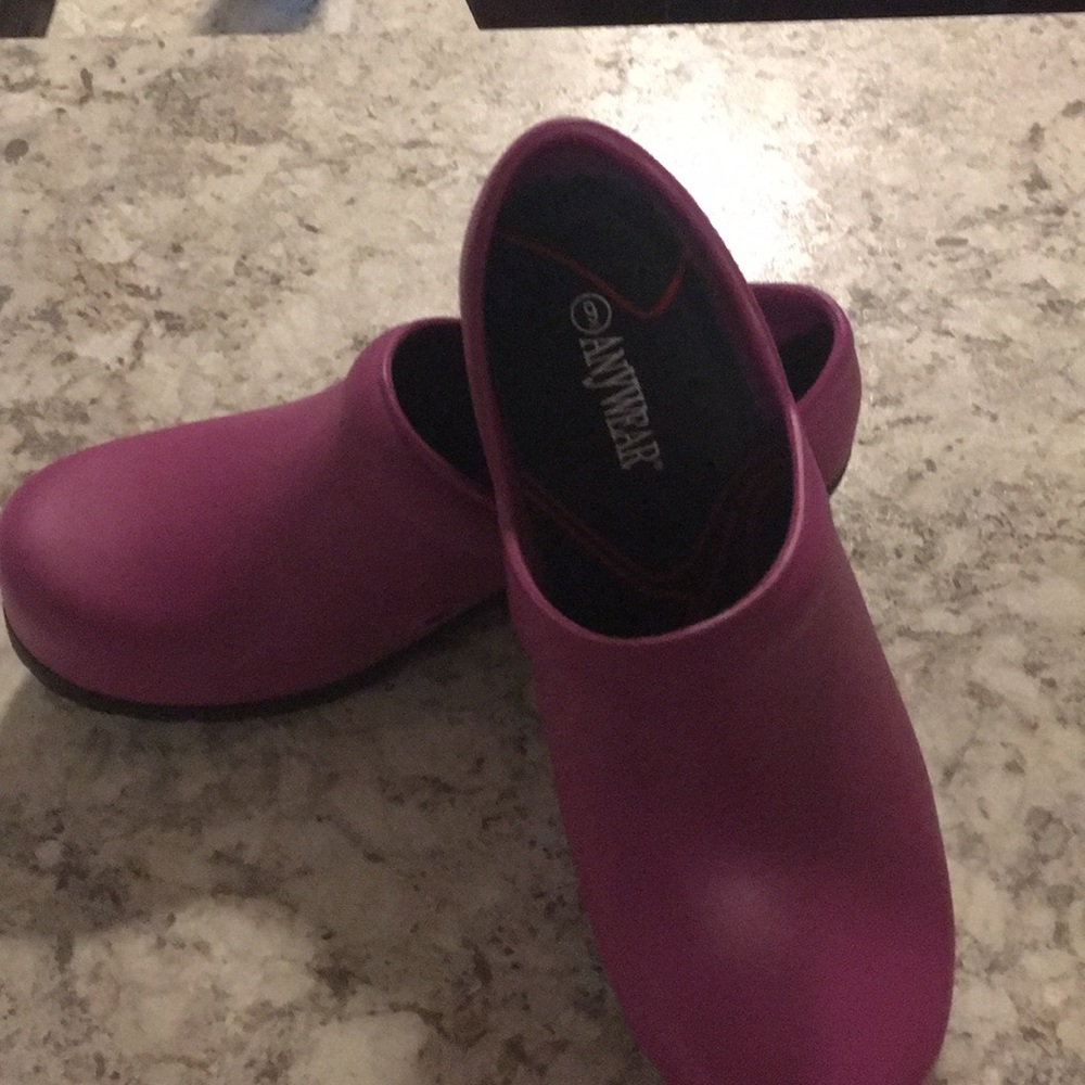 Anywear slip on working clogs